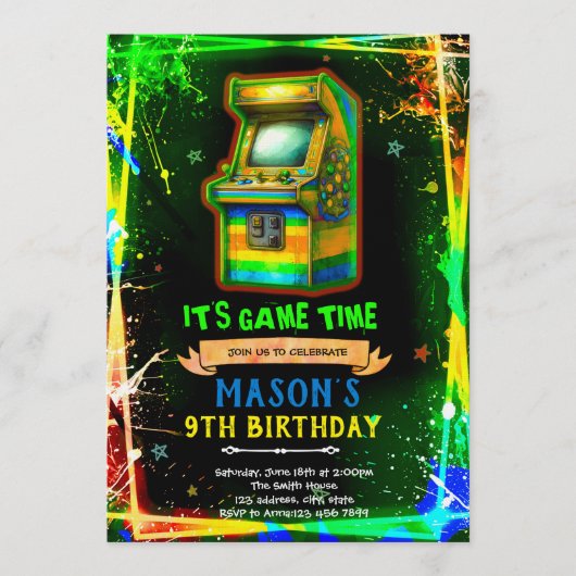 ネオンライトが輝くアーケードの誕生日招待状 招待状 (正面)