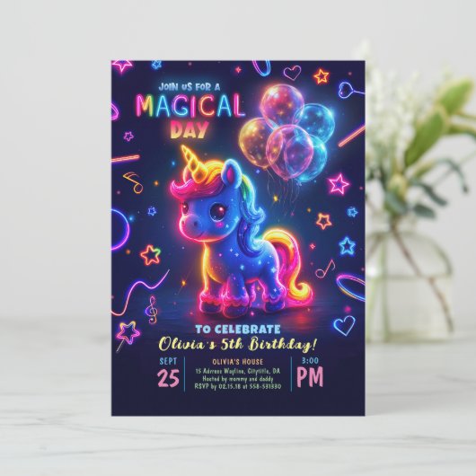 ネオンライト白熱［赤熱］光を放つおもしろいユニコーン誕生日 招待状 (スタンド正面)