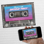 ネオンレトロ80sカセット50th誕生日パーティー 招待状<br><div class="desc">ネオンレトロ80sカセット50th誕生日パーティー招待。ネオンレトロ鮮やかカセット誕生日パーティーテーマで80年代の刺激的な時代に戻る！ネオンラ祝イト、色色、アイコニックなカセットのテープと真のスロはっきりしたーバックスタイルで行こう。80年代の曲にグルーヴする準備をしお気に入りのて、おもしろいとノスタルジーに囲まれた夜遠くににダンスする。あなたは80年代の子供がレトロな雰囲気を愛しているかはともかく、この誕生日のバッシュは必ず爆破する！ボリュームを上げて、このおもしろいとテーマで一生続く思い出を作ファンキーろう！</div>