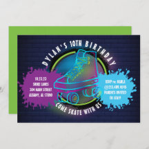 ネオンローラスケートで滑るグローネオングリーン誕生日パーティー