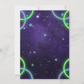 ネオンローラスケートで滑るグロー誕生日ボーイ 招待状 (裏面)