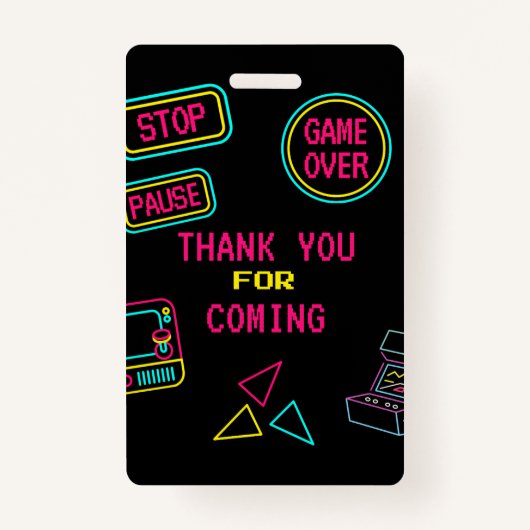 ネオン任意の年のビデオゲームのアーケード誕生日 バッジ (裏面)