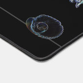 ネオン水族館は黒で魚と海魚が入っている デスクマット (コーナー)