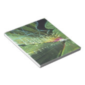 ネオン照明はオヘア空港の廊下にある ノートパッド (アングル)