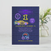 ネオン看板 レーシングカーテーマの男の子の1歳誕生日パーティー 招待状 (スタンド正面)