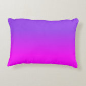 ネオン紫色およびショッキングピンクのグラデーションな陰色は衰退します アクセントクッション (裏面)