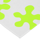 ネオン緑のスライムグレーのおもしろい ショートテーブルランナー (コーナー)