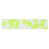 ネオン緑のスライムグレーのおもしろい ショートテーブルランナー (横)