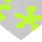 ネオン緑のスライムグレーのおもしろい ショートテーブルランナー (コーナー)