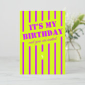 ネオン緑黄色紫誕生日パーティー招待状 招待状 (スタンド正面)