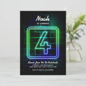 ネオン誕生日への少年4歳の誕生日の招待 招待状 (スタンド正面)