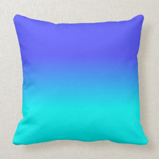 ネオン青く、明るいネオン水のOmbréの陰色F クッション