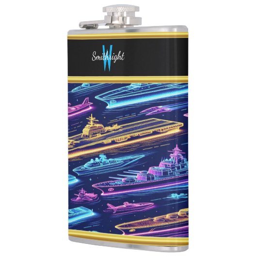 ネオン鮮やかカラーで照らされる海軍艦隊 フラスク (左)