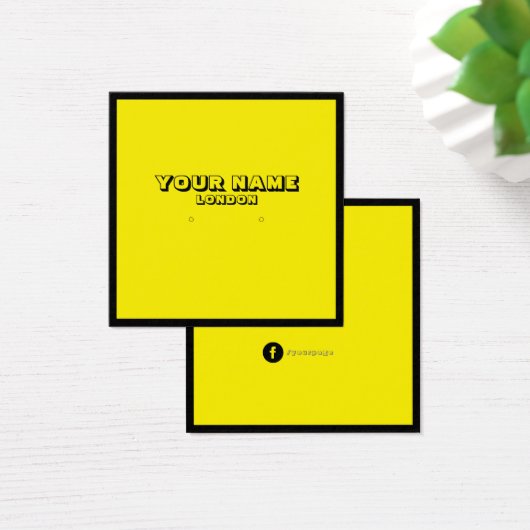 ネオン黄色のイヤリング、ソーシャルメディアディスプレイカード。 (デスク)