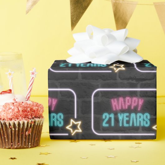 ネオン21歳の誕生日マーキーオンブリックラッピング紙 ラッピングペーパー (誕生日パーティー)