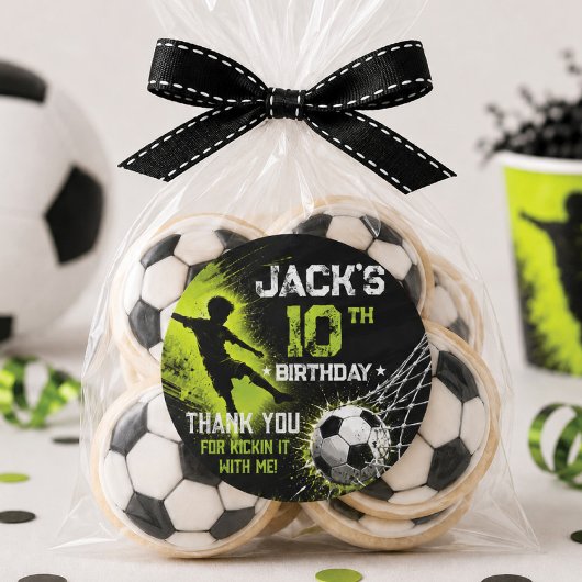 ネオン グリーンでサッカーの誕生日パーティーを盛り上げよう ラウンドシール