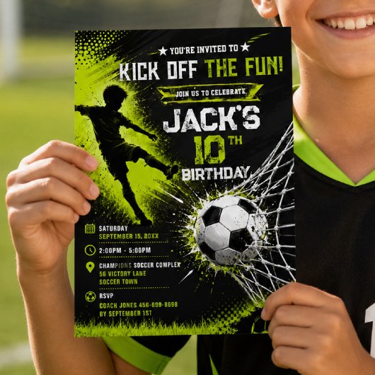 ネオン グリーンでサッカーの誕生日パーティーを盛り上げよう! 招待状