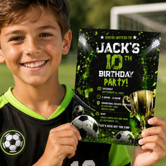 ネオン グリーン サッカー スタジアム トロフィー 誕生日パーティー 招待状