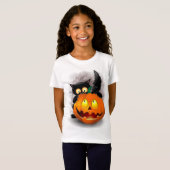 ネコおもしろいハロウィーンキャラクターカボチャをかむ Tシャツ (正面フル)