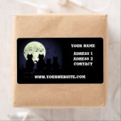 ネコが月明かりの中で動く。パーソナライズ ラベル (インサイチュ)