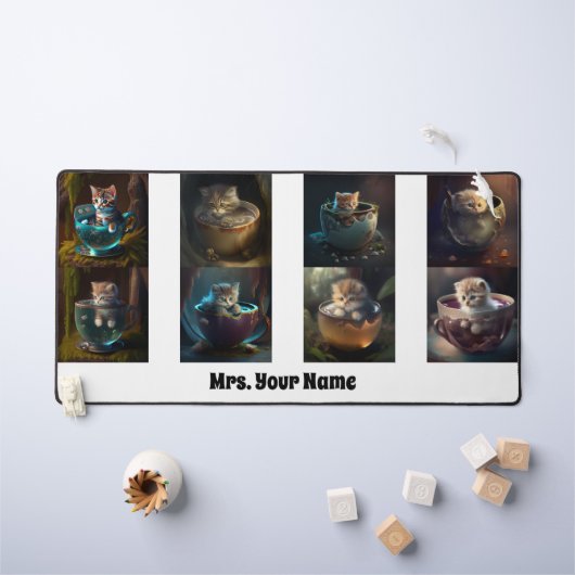 ネコと子猫が湯飲みで デスクマット (キッズテーブル)