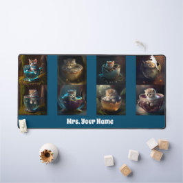 ネコと子猫が湯飲みで デスクマット