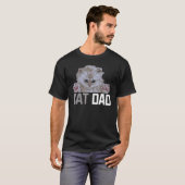 ネコ飼いの男性 ネコパパ ネコ親 ネコ好き ペットオーナー フアペアレント Tシャツ (正面フル)