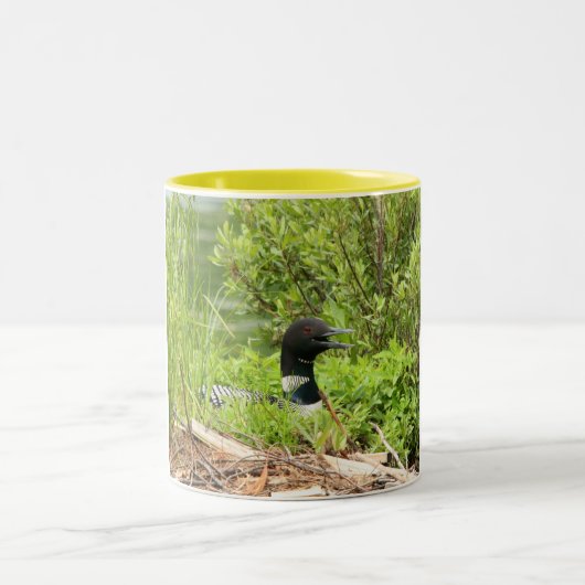 ネスティング水潜り鳥のコーヒー・マグ ツートーンマグカップ (中央)