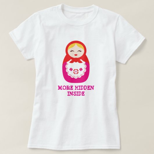 ネスティングbabushkaの人形のピンクのTシャツ Tシャツ (デザイン正面)
