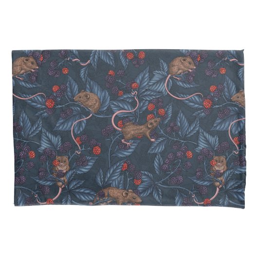 ネズミと海軍のブラックベリー 枕カバー (正面左)