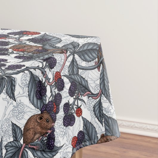 ネズミと白い黒い果実 テーブルクロス (インサイチュ)