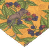 ネズミと黄色のブラックベリー テーブルクロス (アングル)