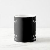 ネズミのテリアを使って老人を過小評価しない コーヒーマグカップ (中央)