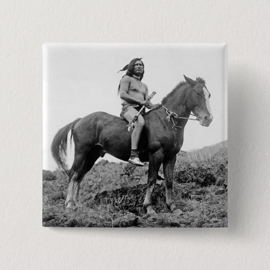 ネズ・パース族の戦士 ボタン 缶バッジ (正面)