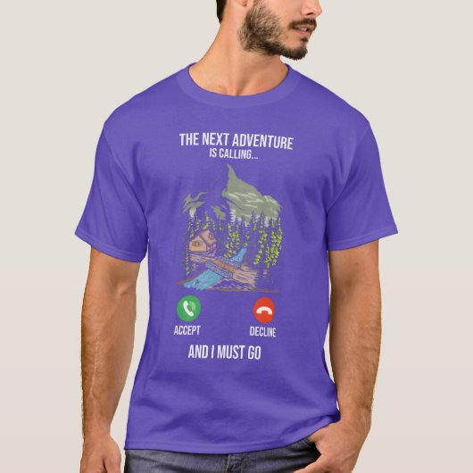 ネットの冒険がハイカーを呼ぶキャンプ友達 Tシャツ (正面)