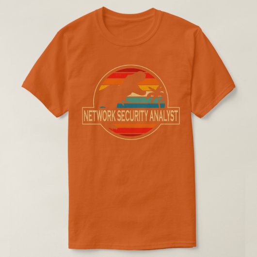 ネットワークセキュリティアナリスト恐竜 Tシャツ (デザイン正面)