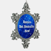 ネット中立性を今すぐ回復! スノーフレークピューターオーナメント (左)