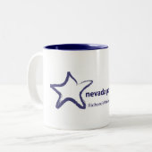 ネバダはロゴのマグをぽんと鳴らします ツートーンマグカップ (正面左)