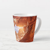 ネバダ州のファイア州パーク カフェラテマグ (右アングル)