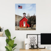 ネバダ州ウェリントンにある一室のレッドスクールハウス ポスター (ホームオフィス)