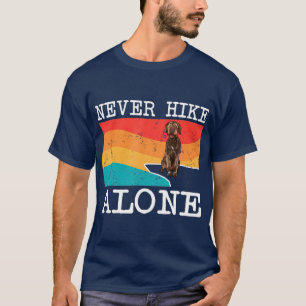 『ネバー・ハイキング・アン・ワイヤー・ポインティング・グリフォン』 Tシャツ