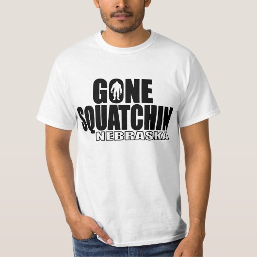 ネブラスカによって行くSquatchin -元のボボ Tシャツ (正面)