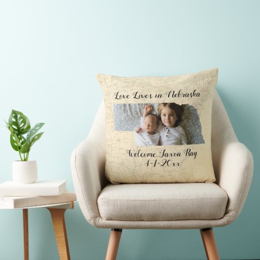 ネブラスカ州に住む古い地図州の形をした写真 クッション (椅子)