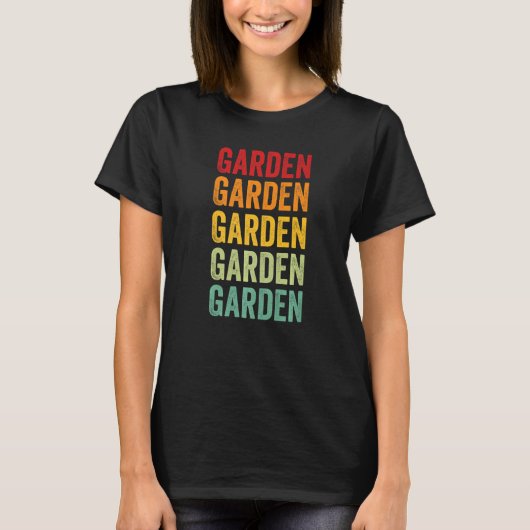 ネブラスカ州ガーデン郡の虹色の文字 Tシャツ (正面)