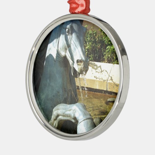 ネプチューンズホースプラザファウンテン詳細2 メタルオーナメント (左)