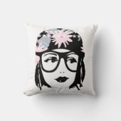 ネルディローアリング20のポートレートフラッパーガール クッション (正面)