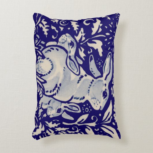 ネービーブルーホワイトラビットファミリーフローラルデダムデルフト アクセントクッション (正面(垂直))