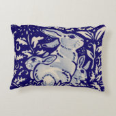 ネービーブルーホワイトラビットファミリーフローラルデダムデルフト アクセントクッション (裏面)