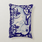ネービーブルー&ホワイトラビットフローラデダムデルフト アクセントクッション (裏面(縦))