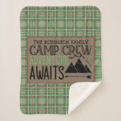 ネームパーソナライズされたキャビンキャンピングアドベンチャー シェルパブランケット (正面)